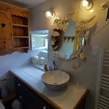 Lejlighed La Libellule, Piscine, Climatisation, Wifi, Vue ,jardin ,parking Le Vigan (Gard)