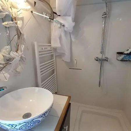 La Libellule, Piscine, Climatisation, Wifi, Vue ,jardin ,parking *