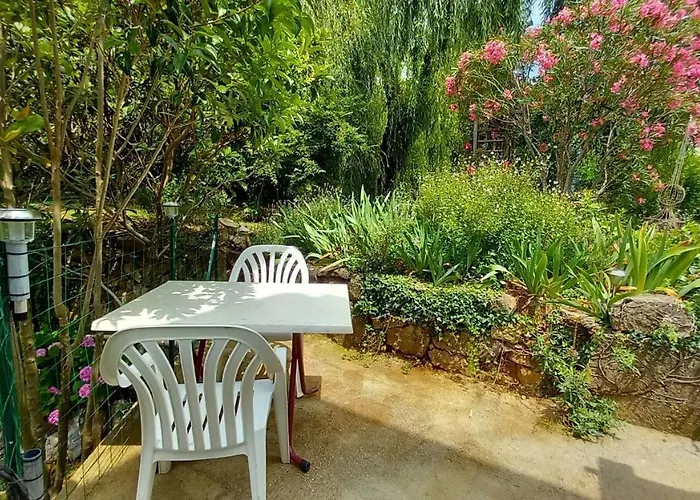 La Libellule, Piscine, Climatisation, Wifi, Vue ,jardin ,parking